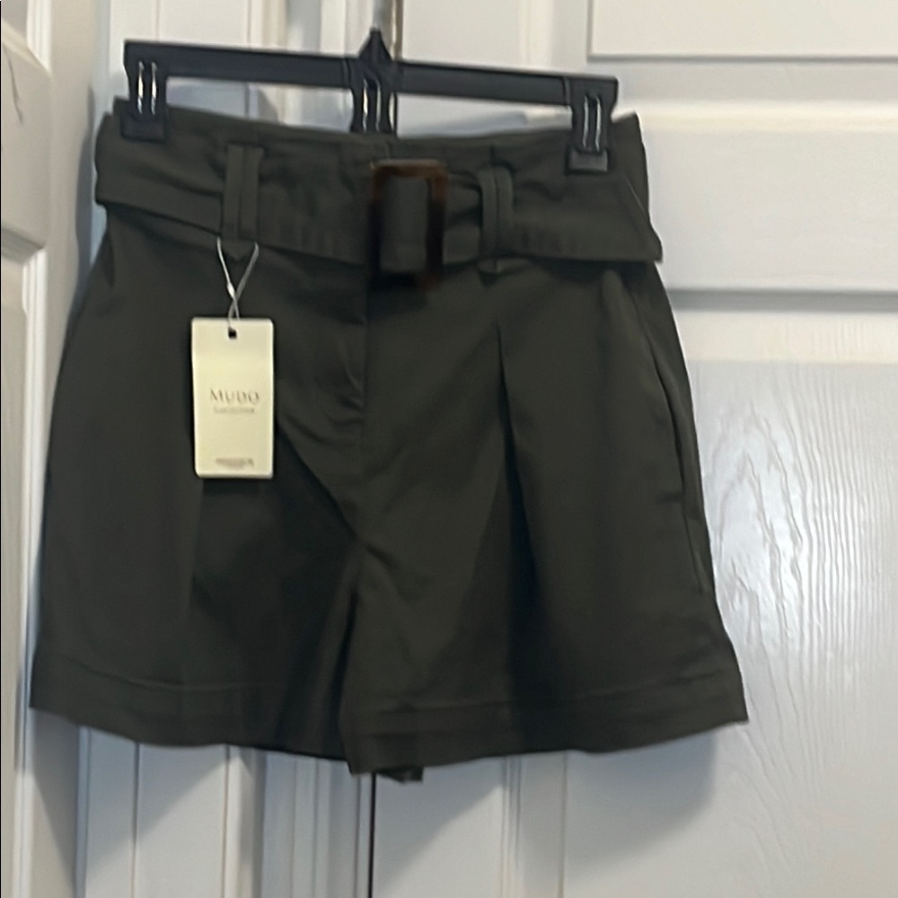 Mango Green High Waist Shorts with Tailored Design